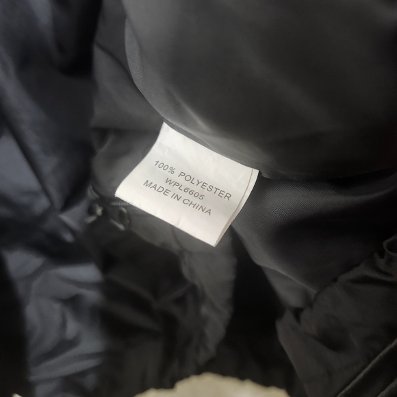 Vintage Raiders Sports Illistrated Windbreaker Men's Black and Gray Jacket - Picture 7 of 8